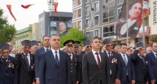 Çan’da, 23 Nisan Ulusal Egemenlik ve Çocuk Bayramı kapsamında Atatürk Şehir Meydanı’nda protokol töreni düzenlendi