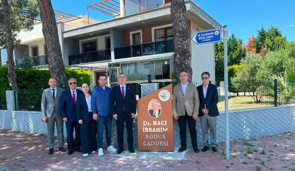 Dr. Hacı İbrahim Bodur’un İsmi Kepez’de Yaşatılıyor
