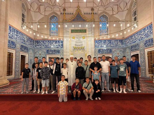 BAŞARILI BURHAN BİLİM HOCADAN ÖĞRENCİLERE EDİRNE GEZİSİ ÖDÜLÜ