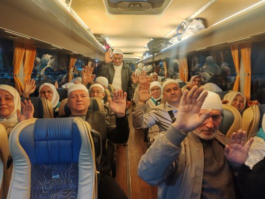 BEKİR SEVGİLİ HOCA ÖNDERLİĞİNDEKİ 87 KİŞİLİK UMRE KAFİLESİ UĞURLANDI